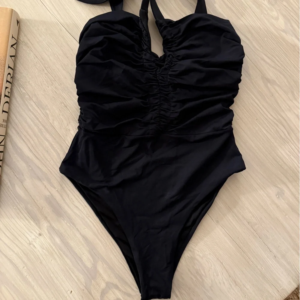 Agua Bendita One Piece - Picture 3 of 5